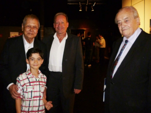 Présentation de Chin à Vitry le 10 septembre 2011 avec Paul Vergès, Danilo Paes dans le rôle de l'enfant, Emmanuel Genvrin et Jack Ralite - Emmanuel Genvrin