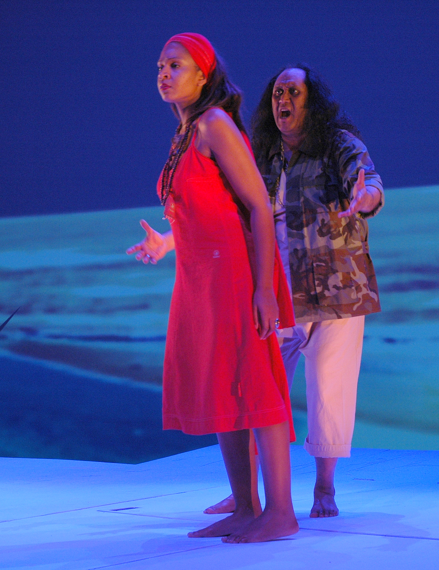 Maraina (A. Ugolin), Jean-Managna (S. Mai) credit P-H .Guerillot