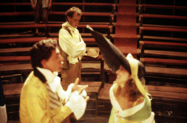 Alexis (J.-P.Boucher) en Incroyable, Séraphin (P.-L.Rivière), Agnès (N.Leichnig) en Merveilleuse – Photo B.Antoir