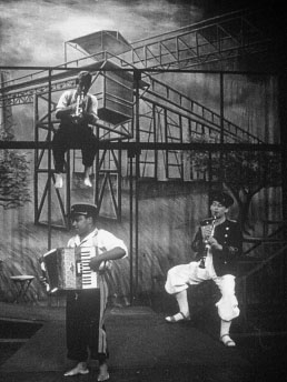 L'accordéoniste (A.Dormeuil), Frumence (G.Vidal), Moka (E.Genvrin) – Photo B.Antoir