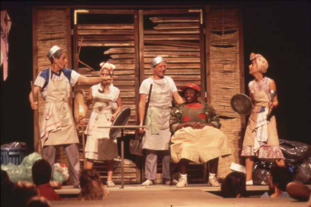 A la guerre. Papin (P.-L.Rivière), Minette (N.Payet), Rougail (E.Genvrin), Ubu (S.Daffreville), Tantine (N.Leichnig)