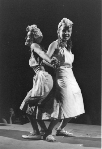 Tantine (N.Leichnig), Minette (N.Payet) – Photo Ph. Pelle
