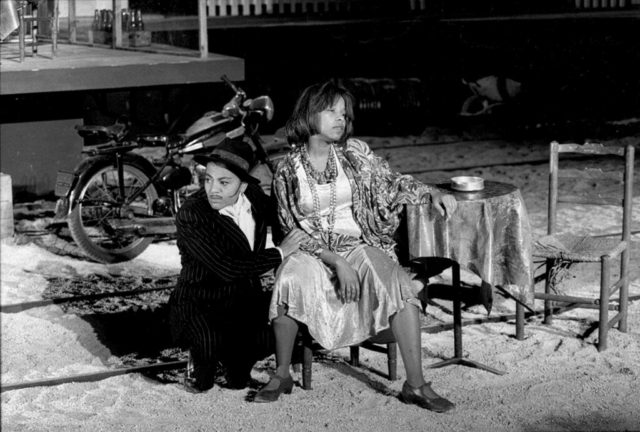 Jasmin (L.Negrau), Paola (D.Perrine) – Photo A.Pacciani Enguerrand