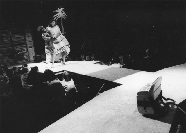 Ubu (A.Dormeuiil), Marcelle (R.Pothin) – Photo Ph. Pelle