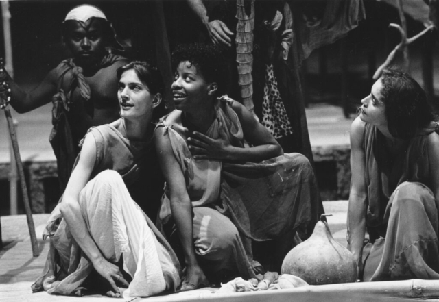 Tiresias (A.Dormeuil), Ikteis (T.Small), Epikaste (D.Perrine), Ino (N.Leichnig) – Photo Th.Hoareau
