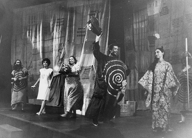 Saluts au théâtre du Tampon – Photo O.Mayolle