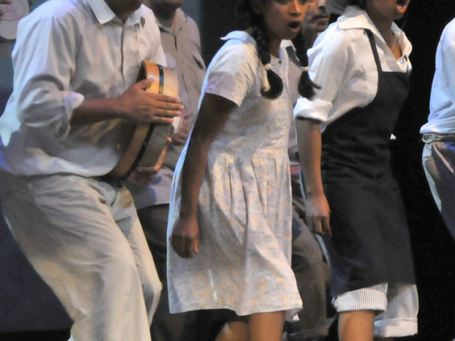 Cours Sémitane dans Chin (2010)