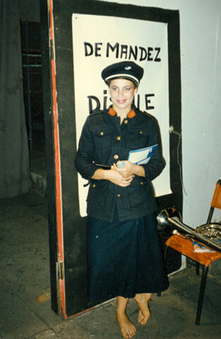 R.Pothin en Marina (Colandie), entrée salle du Grand Marché en 1985